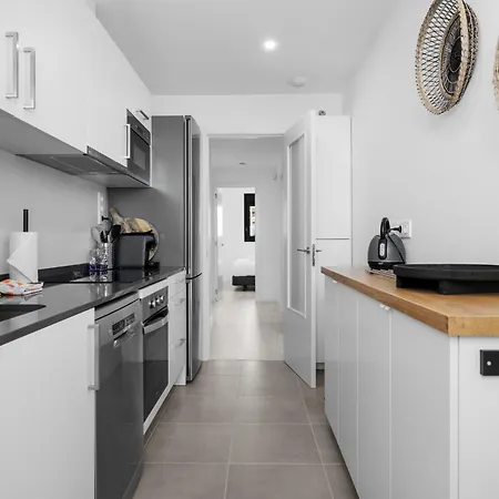 Vivi Homes - Santangelo Pool, Terrace & Sea View Apartamento *