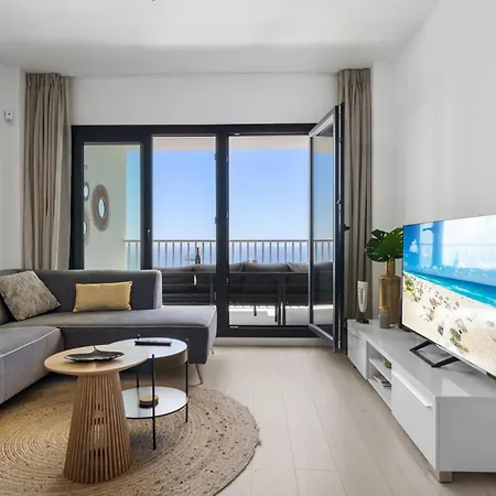 Apartamento Vivi Homes - Santangelo Pool, Terrace & Sea View