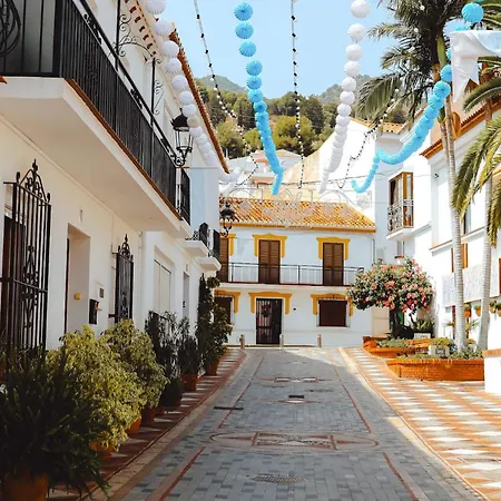 Vivi Homes - Santangelo Pool, Terrace & Sea View