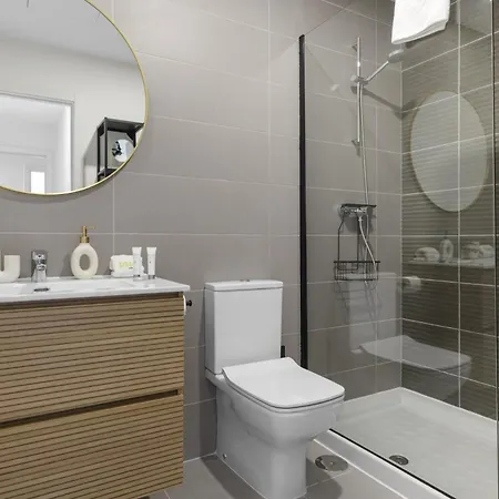 아파트 Vivi Homes - Santangelo Pool, Terrace & Sea View